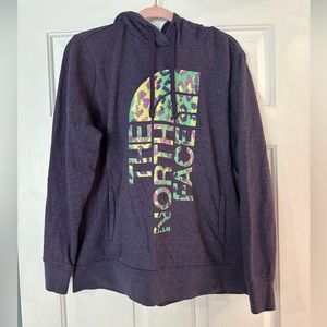 North face hoodie! Like brand new!